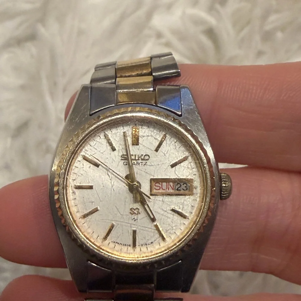 vintage Seiko SQ watch woman’s